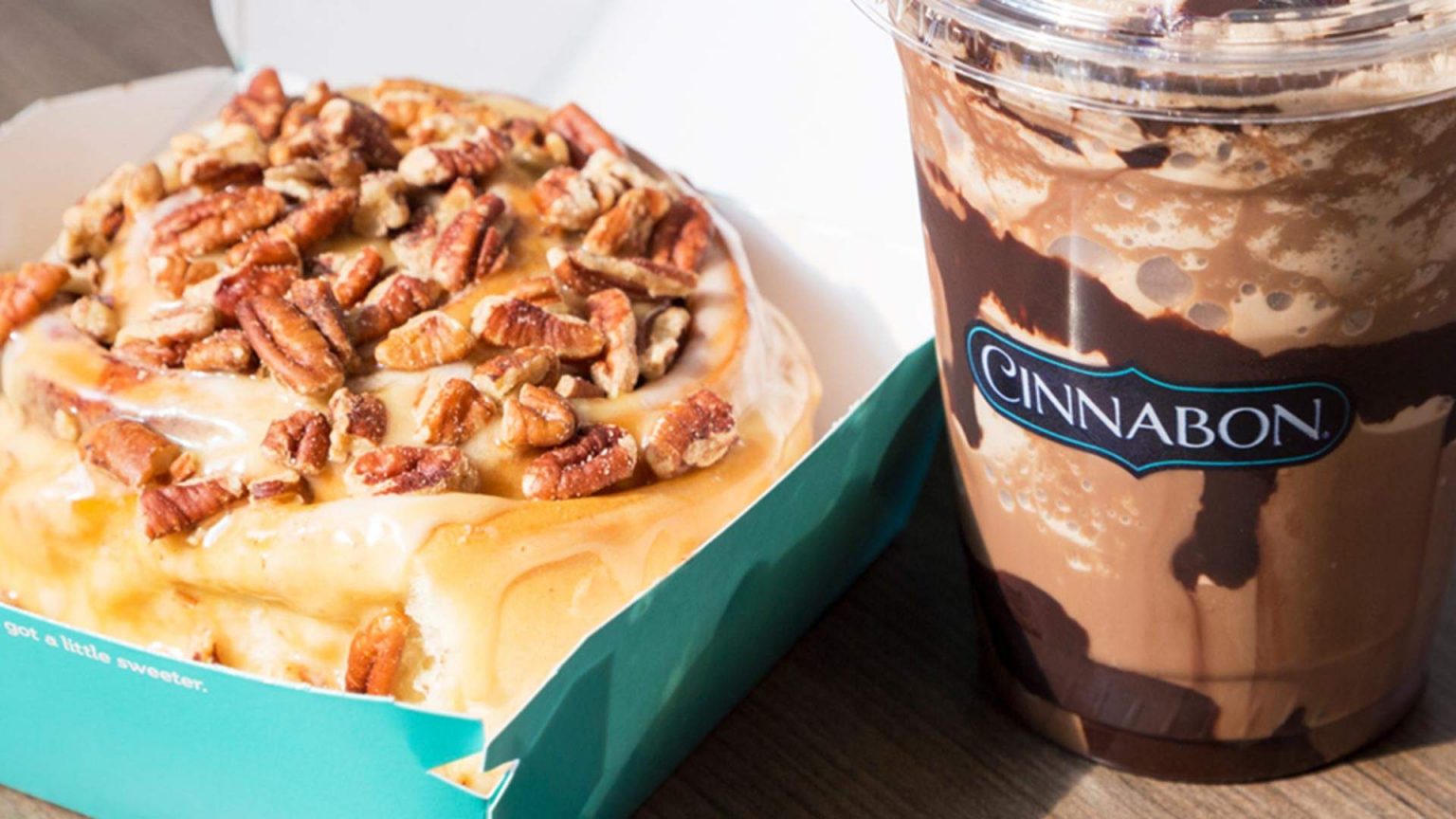 Пицца trento в кафе cinnabon